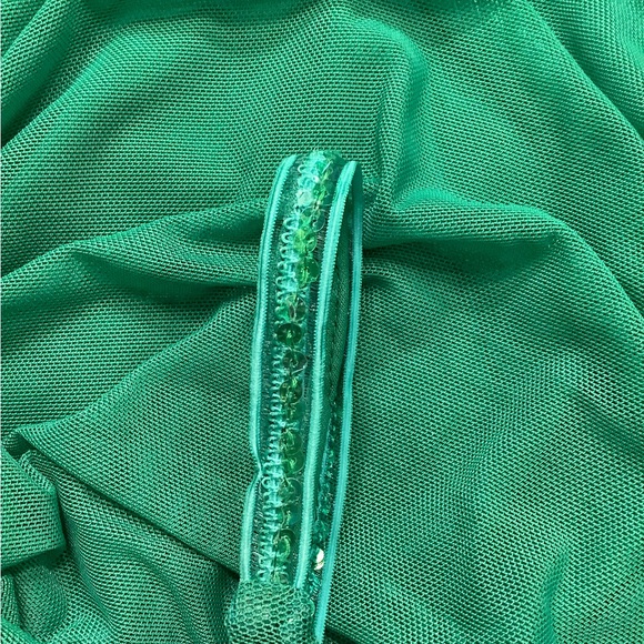 Lucy in the Sky One Shoulder Green Dress - Picture 5 of 7